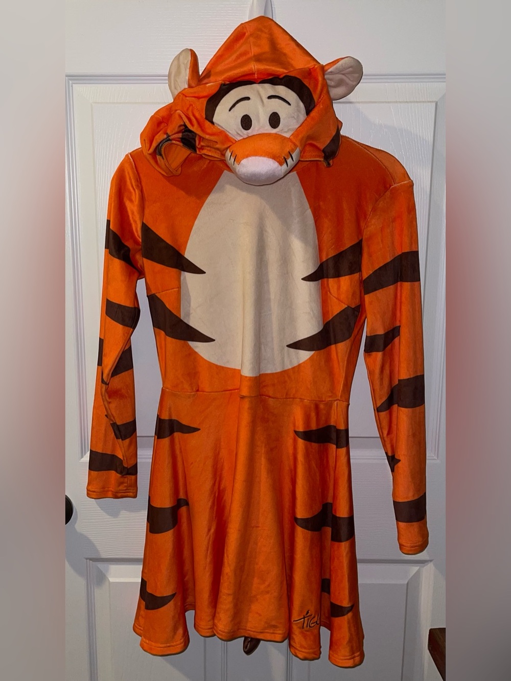 Disney Winnie the Pooh Tigger XS dress hooded Halloween